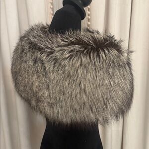 Saga fox silver fox fur stole shawl